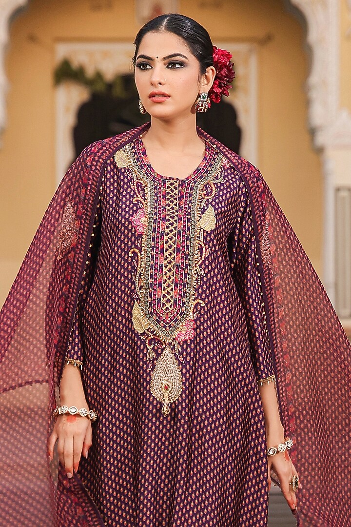 Purple Silk Resham Embroidered Kurta Set by Niti Bothra at Pernia's Pop Up Shop
