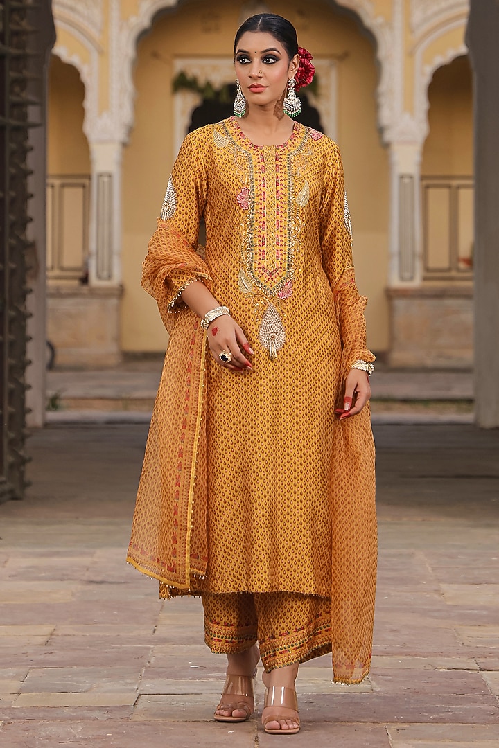 Yellow Silk Resham Embroidered Kurta Set by Niti Bothra at Pernia's Pop Up Shop