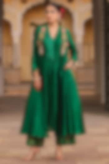 Green Pure Banarasi Spun Silk Resham Embroidered Kurta Set by Niti Bothra at Pernia's Pop Up Shop