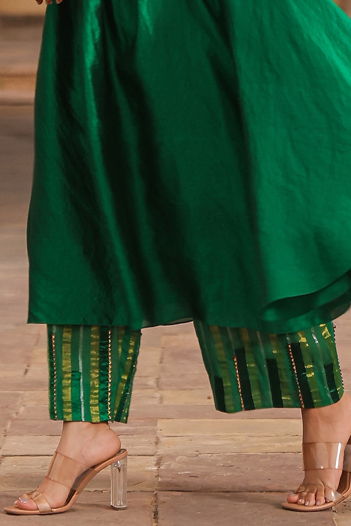 Green Pure Banarasi Spun Silk Resham Embroidered Kurta Set by Niti Bothra at Pernia's Pop Up Shop