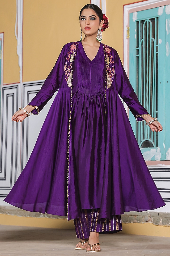 Purple Pure Banarasi Spun Silk Resham Embroidered Kurta Set by Niti Bothra at Pernia's Pop Up Shop