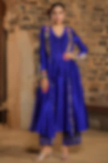 Blue Pure Banarasi Spun Silk Resham Embroidered Kurta Set by Niti Bothra at Pernia's Pop Up Shop