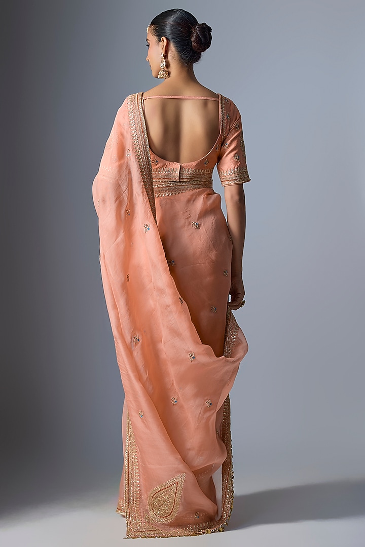 Peach Organza Zardosi Embroidered Reception Saree Set by Niti Bothra at Pernia's Pop Up Shop