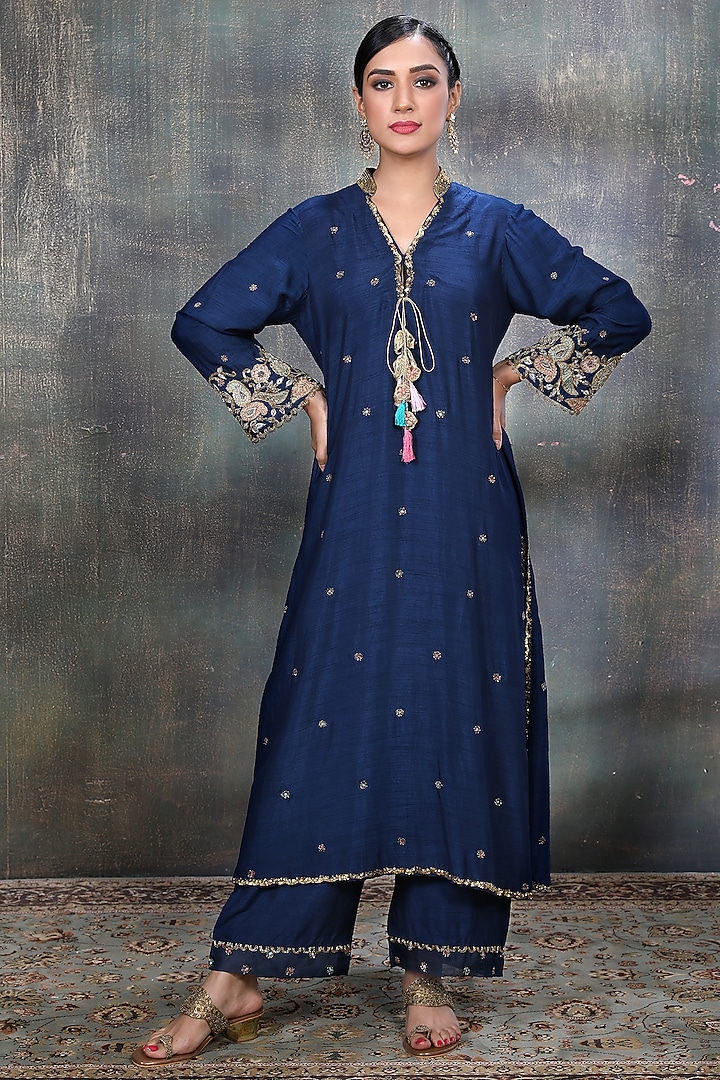 Blue Embellished Kurta Set by Niti Bothra at Pernia's Pop Up Shop