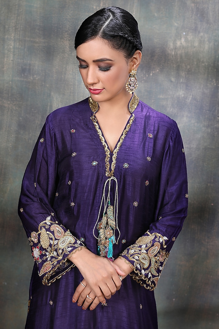 Violet Embellished Kurta Set by Niti Bothra at Pernia's Pop Up Shop