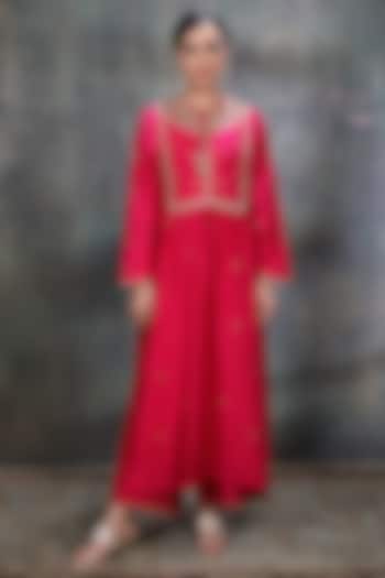 Pink Embroidered Gathered Kurta Set by Niti Bothra at Pernia's Pop Up Shop