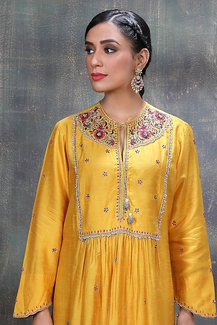 Mustard Embroidered Gathered Kurta Set by Niti Bothra at Pernia's Pop Up Shop