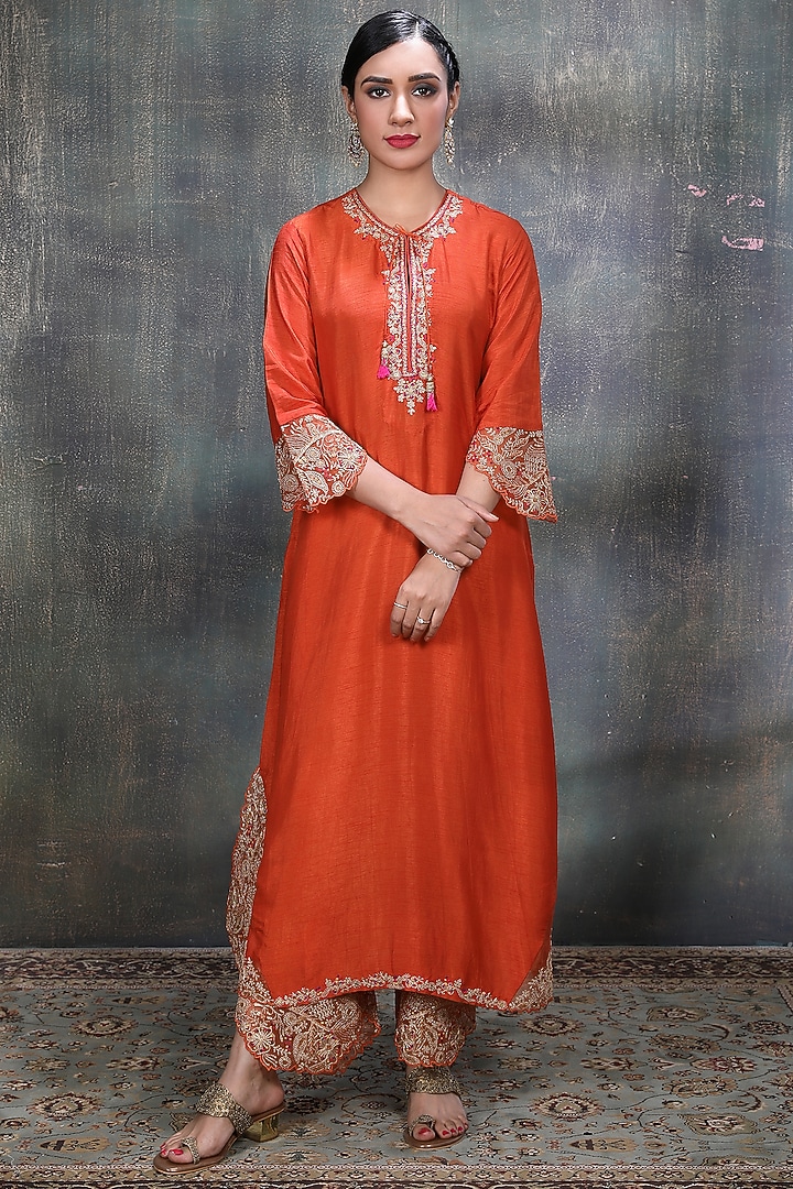 Orange Kurta Set With Embroidery by Niti Bothra at Pernia's Pop Up Shop