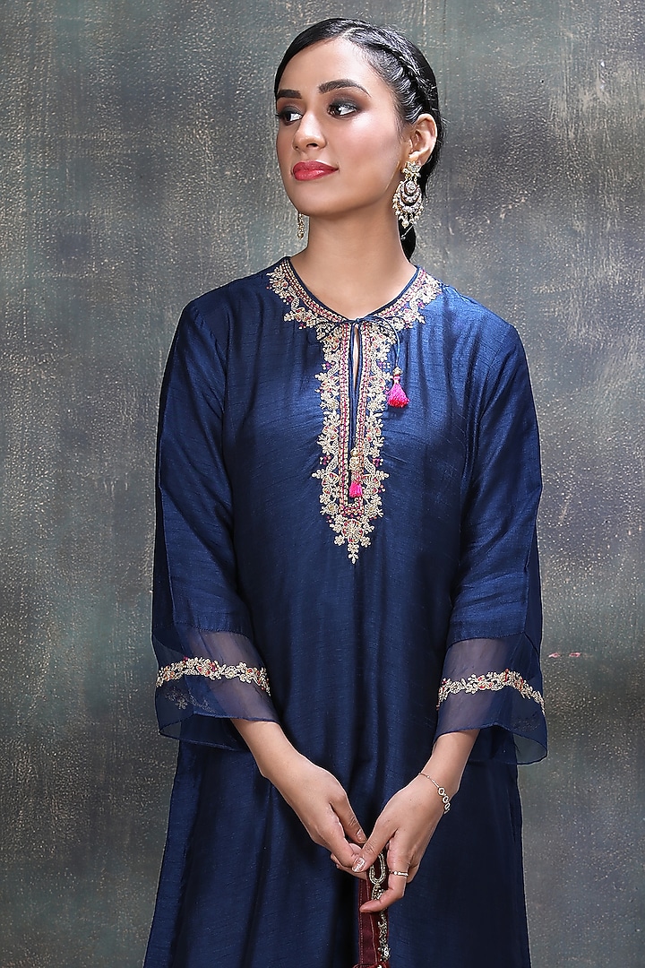Blue Kurta Set With Embroidery by Niti Bothra at Pernia's Pop Up Shop