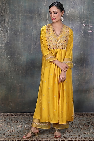 Mustard Kurta Set With Embroidery by Niti Bothra