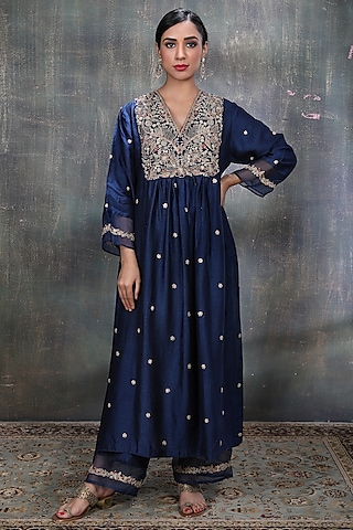 Blue Kurta Set With Embroidery by Niti Bothra