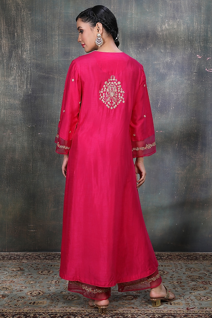 Pink Resham Embroidered Kurta Set by Niti Bothra at Pernia's Pop Up Shop