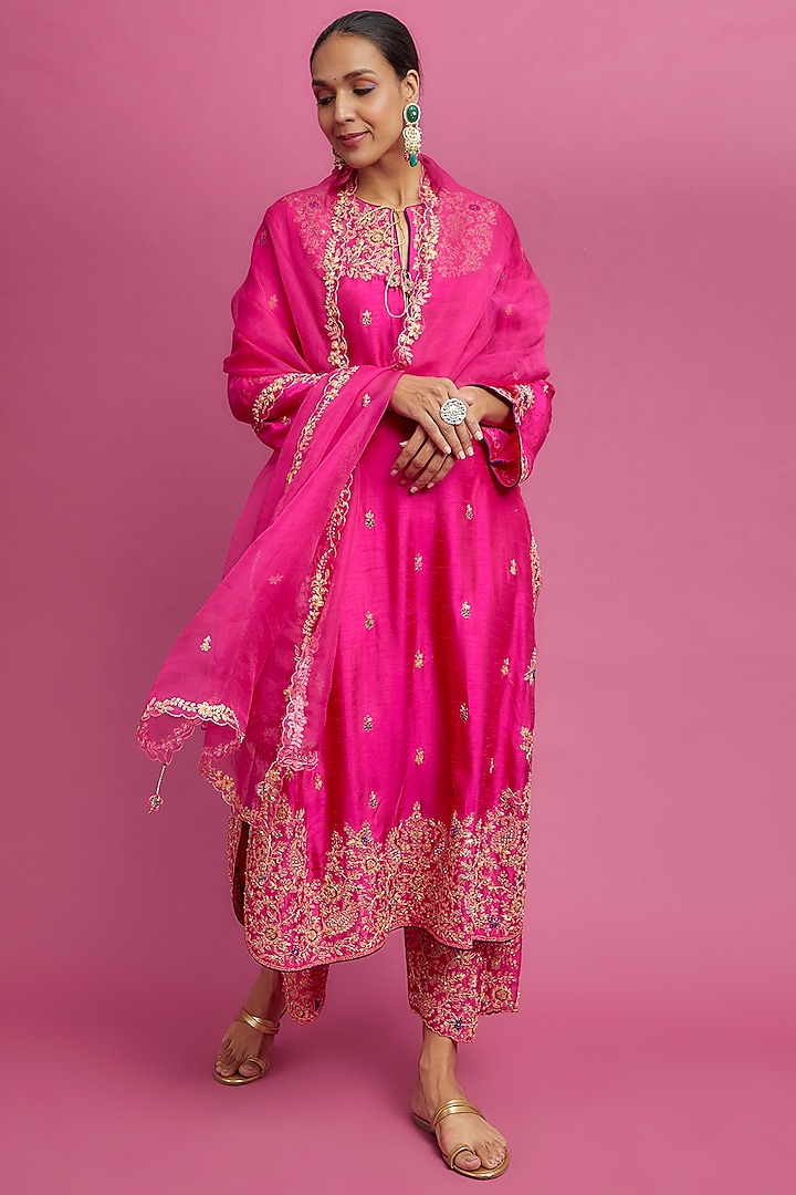 Pink Silk Zardosi Embroidered Kurta Set by Niti Bothra at Pernia's Pop Up Shop