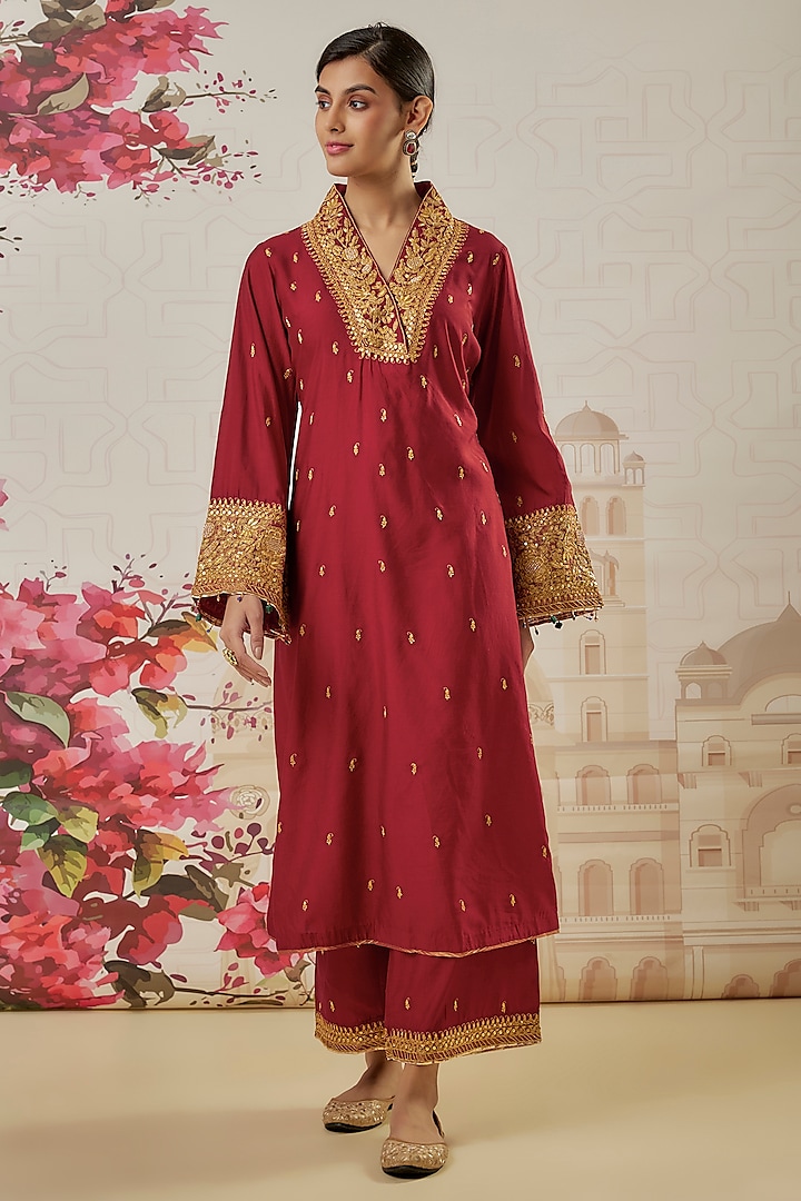 Maroon Silk Zari Embroidered Kurta Set by Niti Bothra at Pernia's Pop Up Shop