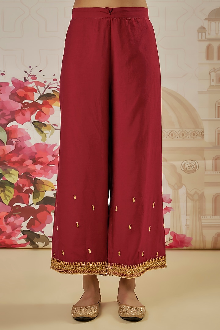 Maroon Silk Zari Embroidered Kurta Set by Niti Bothra at Pernia's Pop Up Shop