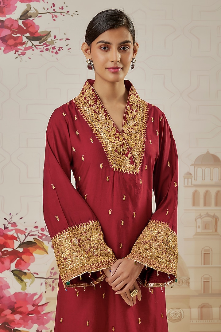 Maroon Silk Zari Embroidered Kurta Set by Niti Bothra at Pernia's Pop Up Shop