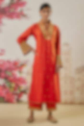 Orange Silk Zari Embroidered Kurta Set by Niti Bothra at Pernia's Pop Up Shop