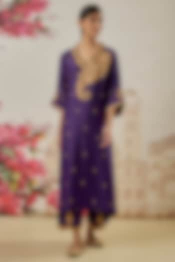 Purple Silk Zari Embroidered Kurta Set by Niti Bothra at Pernia's Pop Up Shop