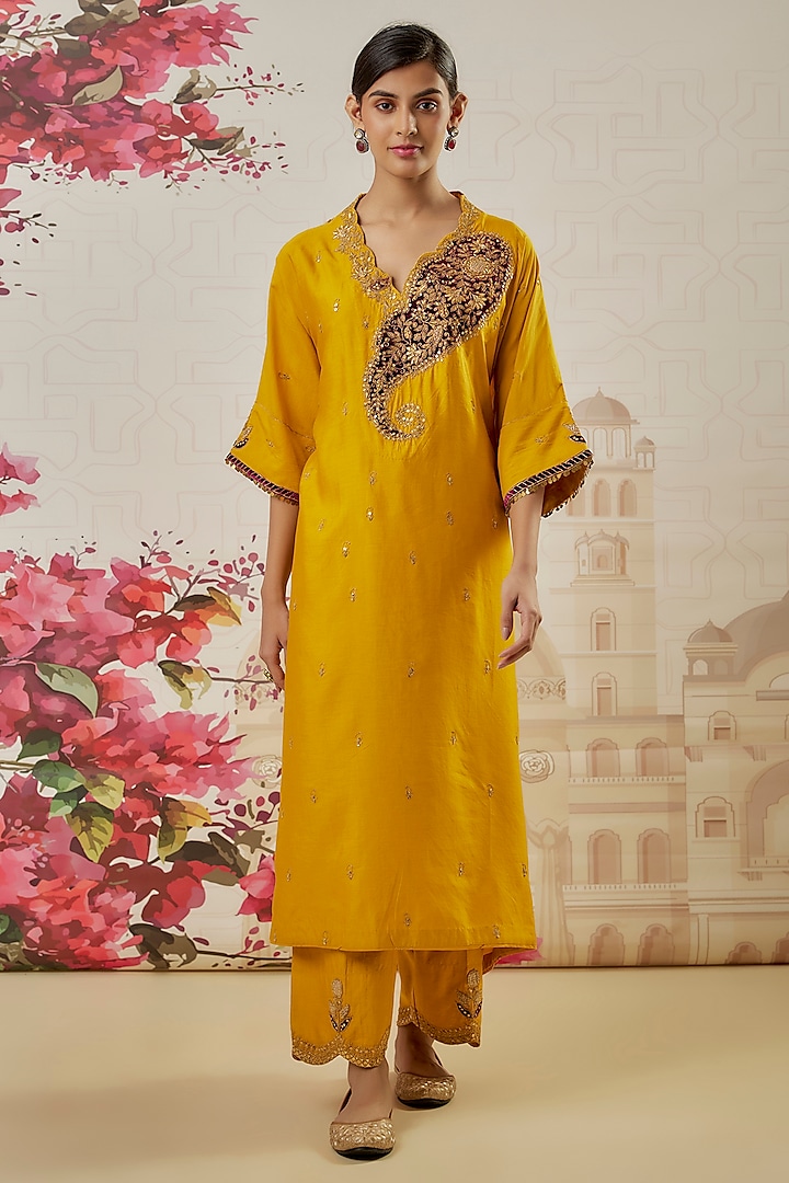 Yellow Silk Zari Embroidered Kurta Set by Niti Bothra at Pernia's Pop Up Shop