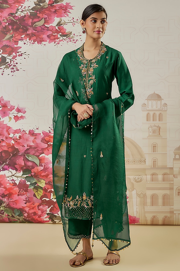 Green Silk Sequins & Pearl Embroidered Kurta Set by Niti Bothra at Pernia's Pop Up Shop