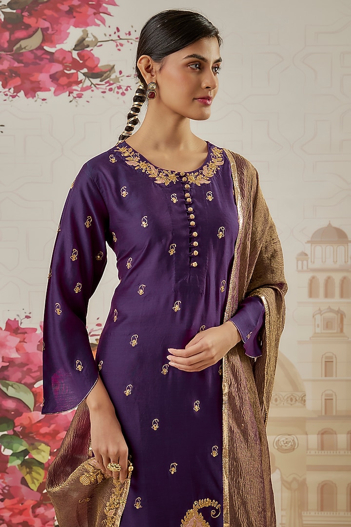 Purple Silk Embroidered Kurta Set by Niti Bothra at Pernia's Pop Up Shop