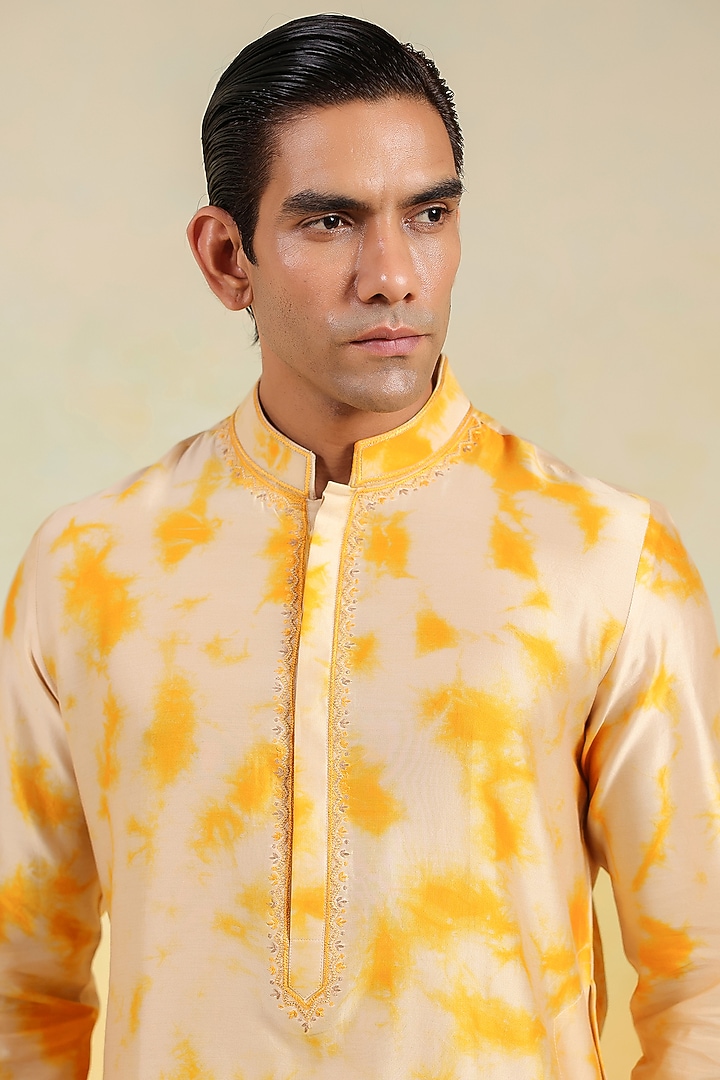 Beige & Yellow Silk Chanderi Shibori Printed & Thread Embroidered Kurta Set by Niti Bothra Men at Pernia's Pop Up Shop