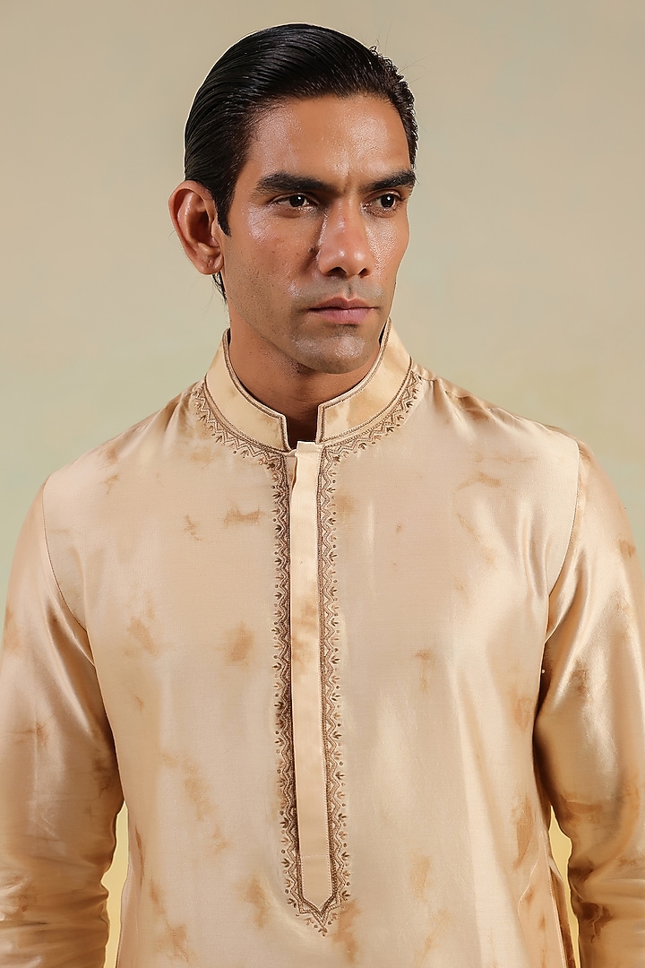 Beige Ombre Silk Chanderi Printed & Embroidered Kurta Set by Niti Bothra Men at Pernia's Pop Up Shop