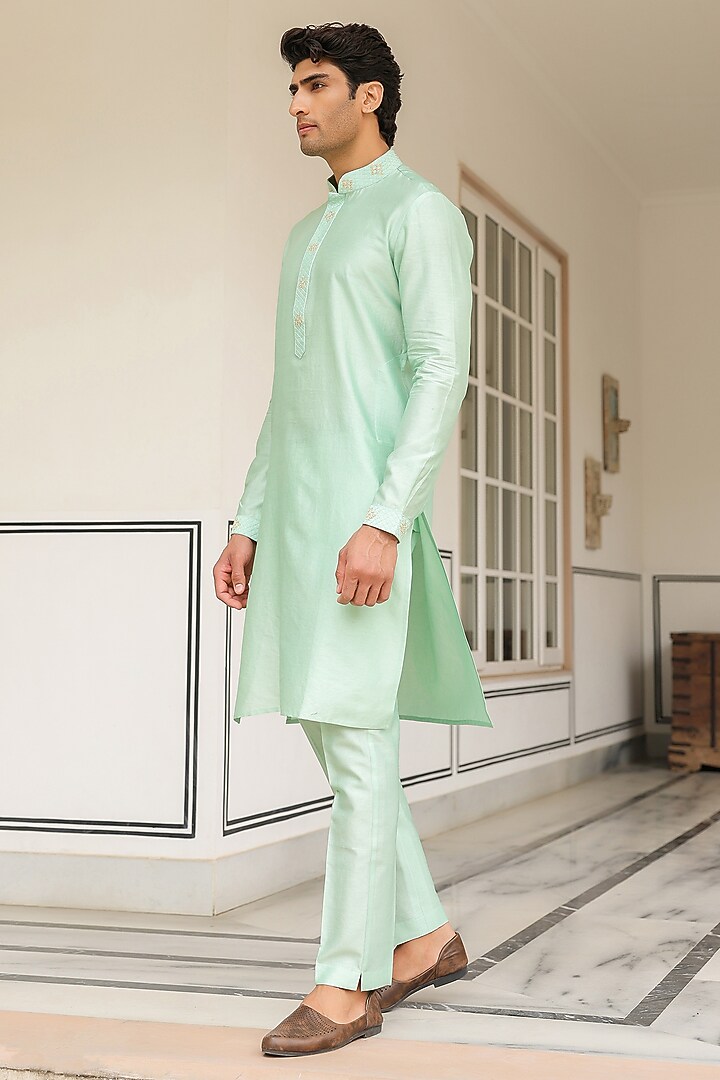 Mint Green Chanderi Silk Thread Embroidered Kurta Set by Niti Bothra Men at Pernia's Pop Up Shop