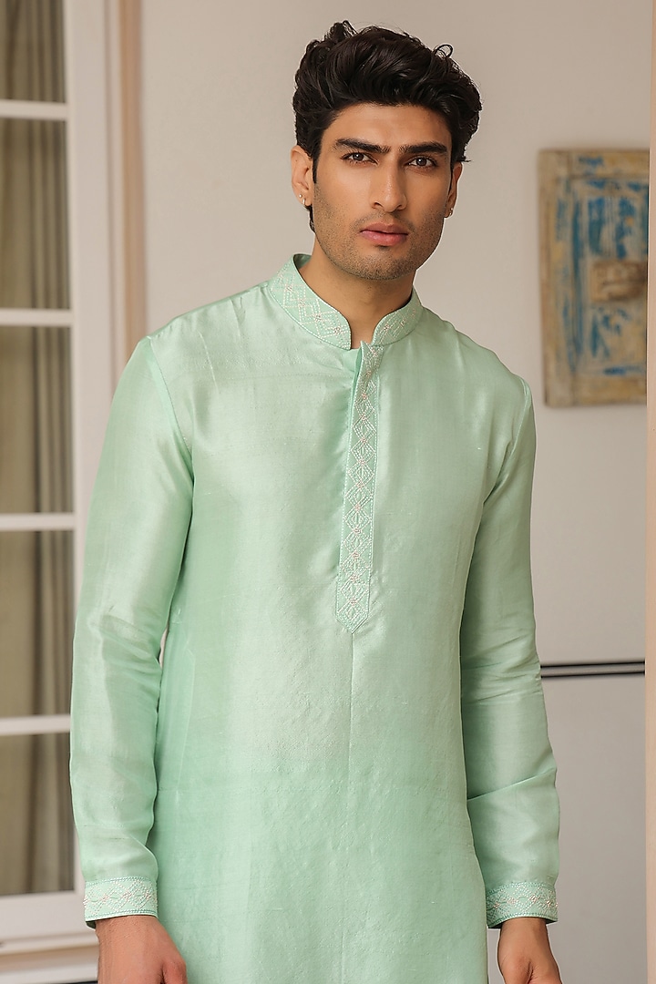 Mint Green Chanderi Silk Thread Embroidered Kurta Set by Niti Bothra Men at Pernia's Pop Up Shop