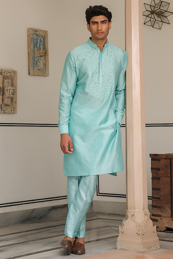Light Blue Chanderi Silk Thread Embroidered Kurta Set by Niti Bothra Men at Pernia's Pop Up Shop