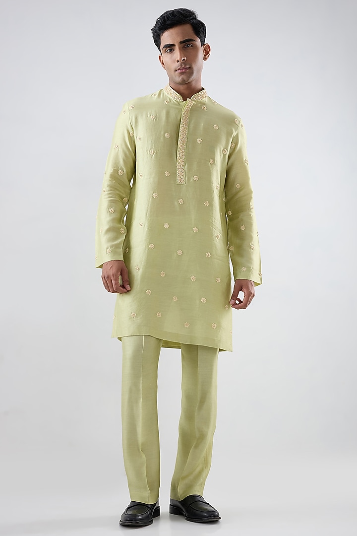 Green Silk Tencel Resham Embroidered Kurta Set by Niti Bothra Men at Pernia's Pop Up Shop
