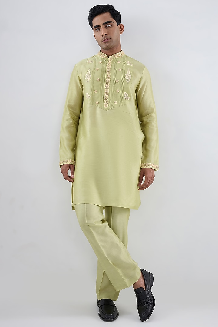 Green Silk Tencel Resham Embroidered Kurta Set by Niti Bothra Men at Pernia's Pop Up Shop