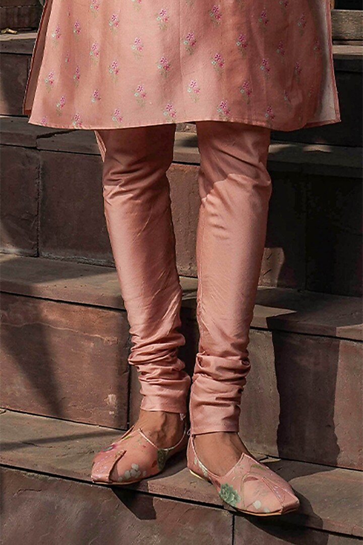 Blush Pink Fine Silk Chanderi Printed Bundi Jacket Set by Niti Bothra Men at Pernia's Pop Up Shop