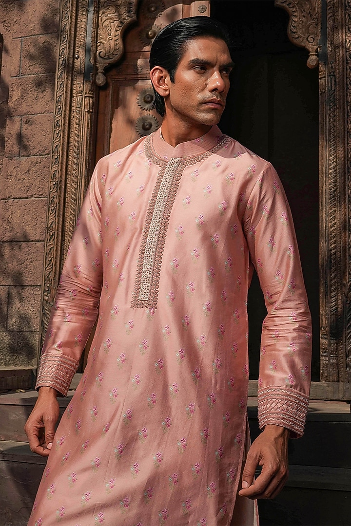 Blush Pink Fine Silk Chanderi Hand Embroidered Kurta Set by Niti Bothra Men at Pernia's Pop Up Shop