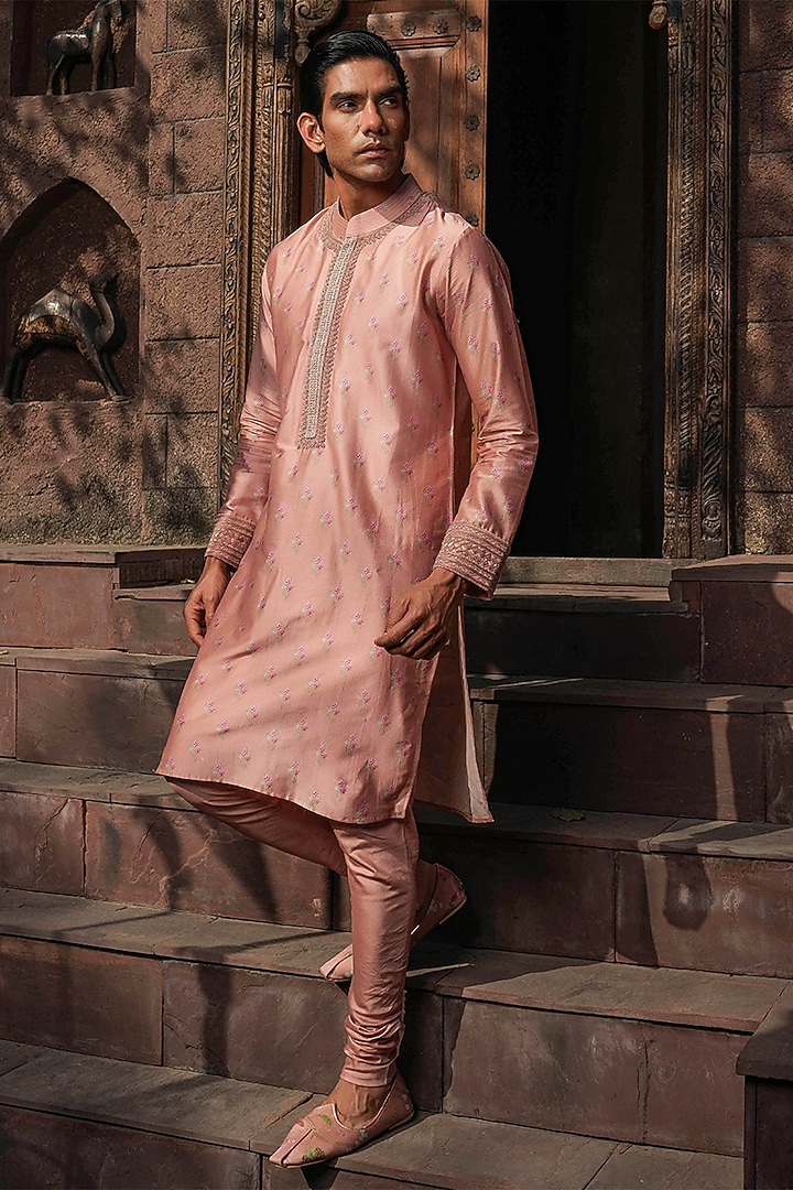 Blush Pink Fine Silk Chanderi Hand Embroidered Kurta Set by Niti Bothra Men at Pernia's Pop Up Shop