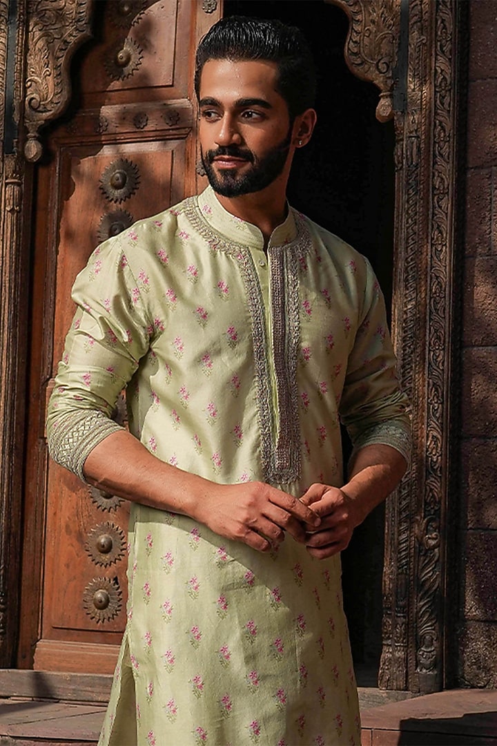 Mint Green Fine Silk Chanderi Hand Embroidered Kurta Set by Niti Bothra Men at Pernia's Pop Up Shop