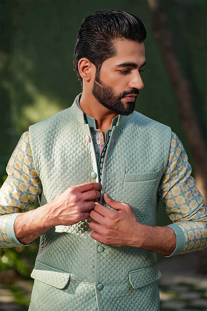 Turquoise Fine Silk Chanderi Quilted Bundi Jacket Set by Niti Bothra Men at Pernia's Pop Up Shop