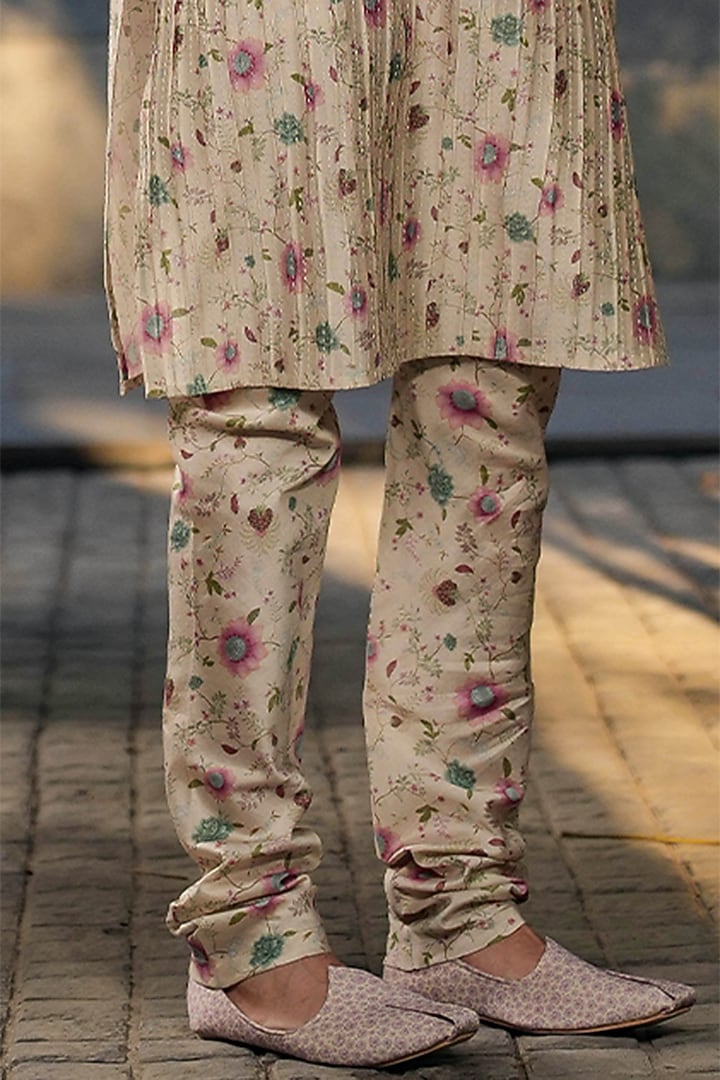 Ivory Fine Silk Chanderi Embroidered & Printed Kurta Set by Niti Bothra Men at Pernia's Pop Up Shop