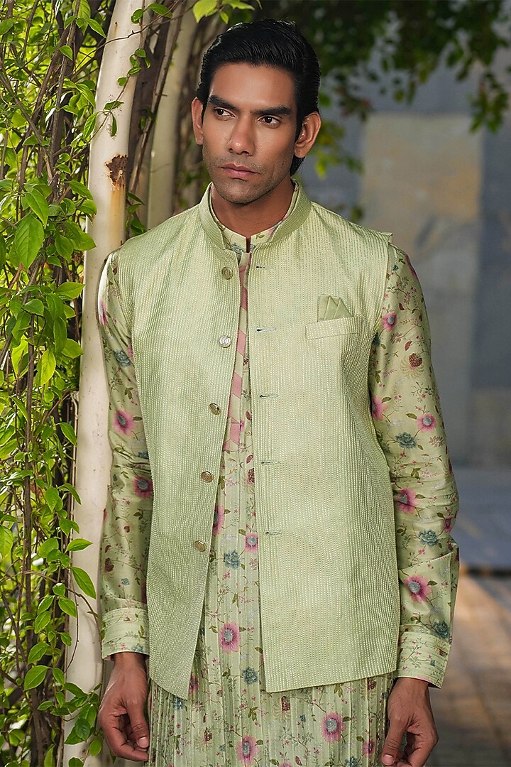 Mint Green Fine Chanderi Silk Kantha Stitch Embroidered Bundi Jacket Set by Niti Bothra Men at Pernia's Pop Up Shop