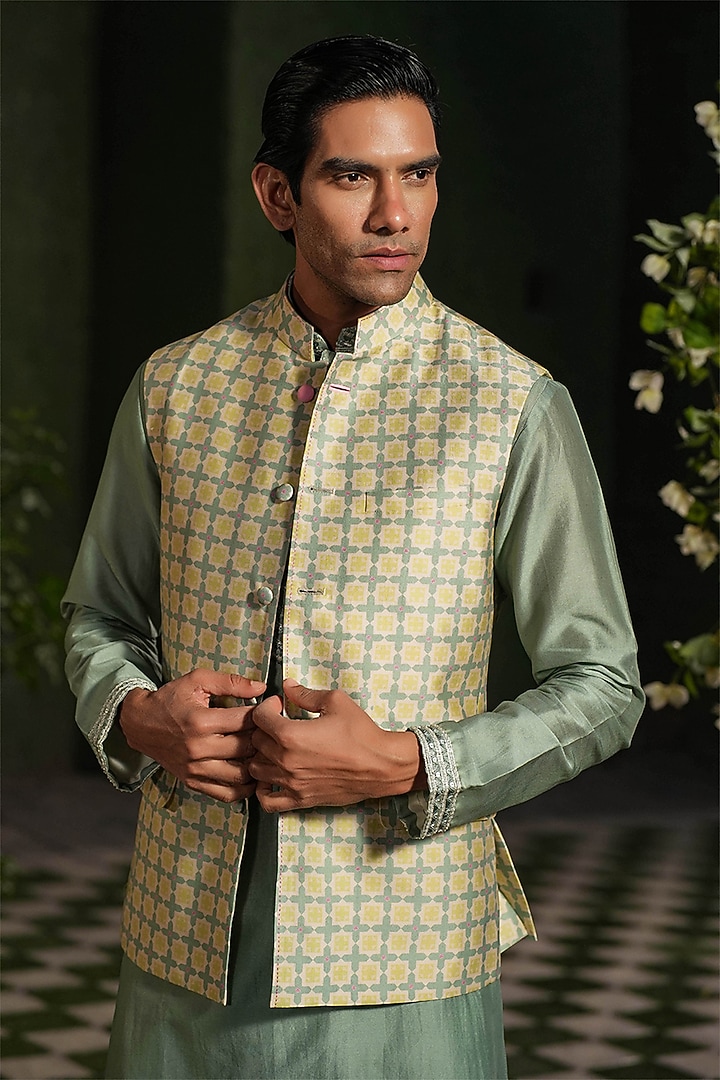 Turquoise Fine Silk Chanderi Printed Bundi Jacket Set by Niti Bothra Men at Pernia's Pop Up Shop