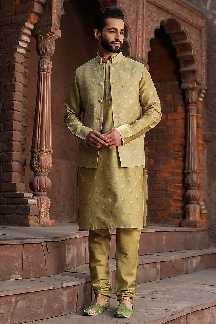 Green Fine Silk Chanderi Printed Bundi Jacket Set by Niti Bothra Men at Pernia's Pop Up Shop