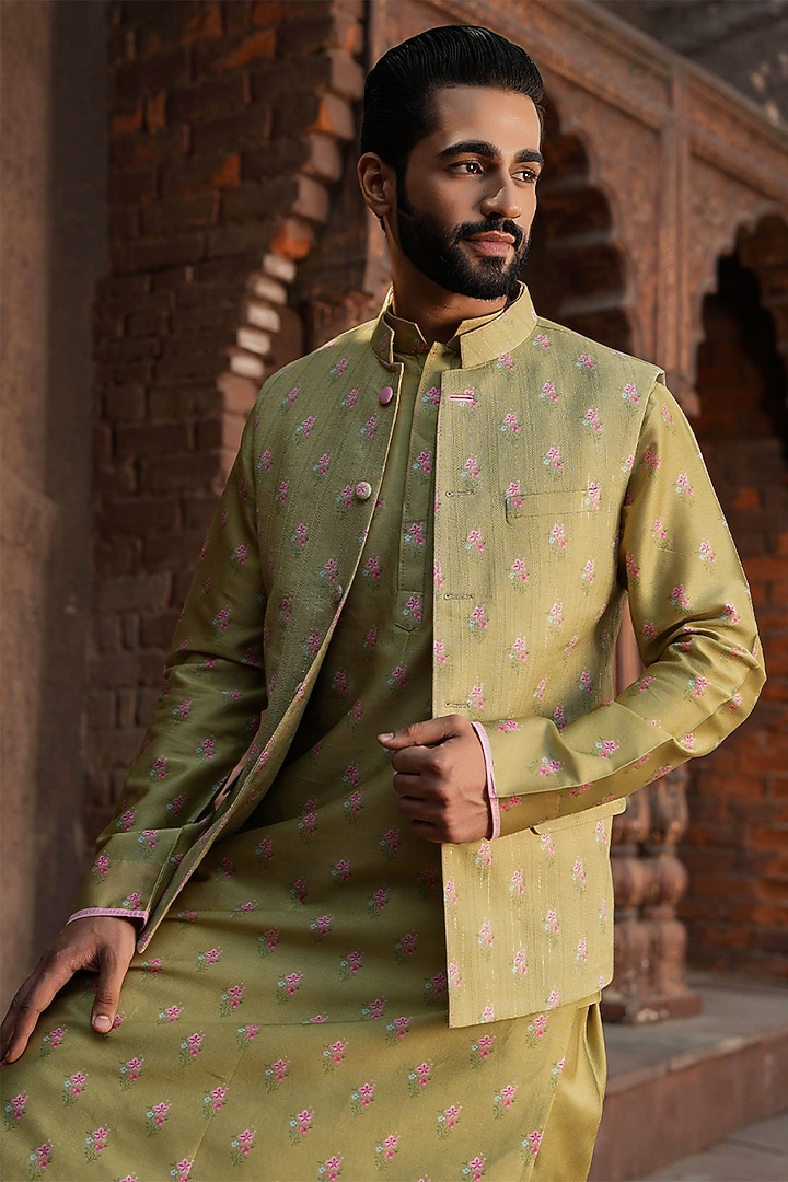 Green Fine Silk Chanderi Printed Bundi Jacket Set by Niti Bothra Men at Pernia's Pop Up Shop