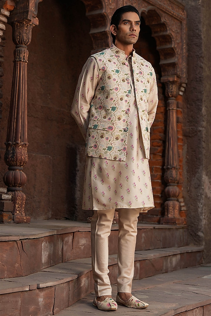 Ivory Fine Silk Chanderi Printed Bundi Jacket Set by Niti Bothra Men at Pernia's Pop Up Shop