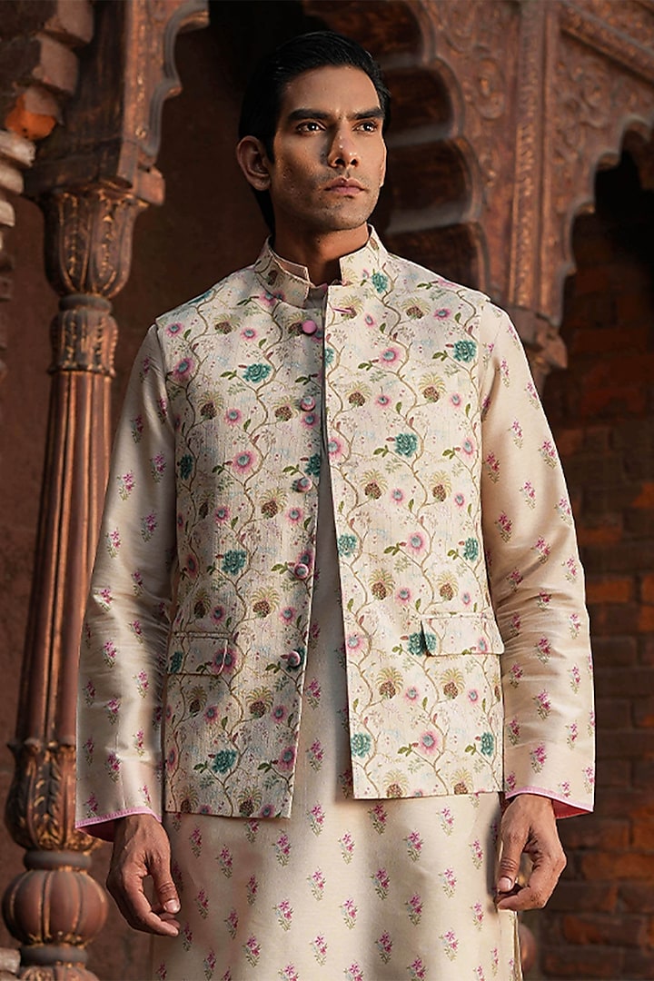 Ivory Fine Silk Chanderi Printed Bundi Jacket Set by Niti Bothra Men at Pernia's Pop Up Shop