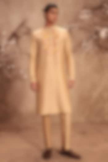 Ivory Silk Chanderi Applique Embroidered Kurta Set by Niti Bothra Men at Pernia's Pop Up Shop