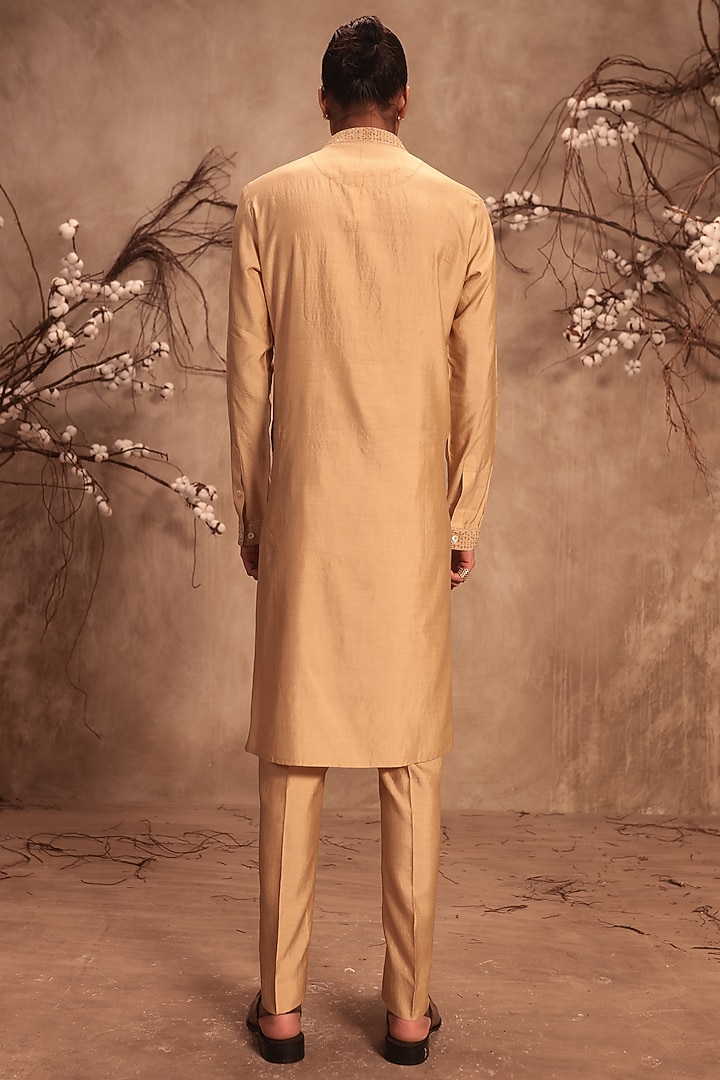 Ivory Silk Chanderi Mirror Embroidered Kurta Set by Niti Bothra Men at Pernia's Pop Up Shop