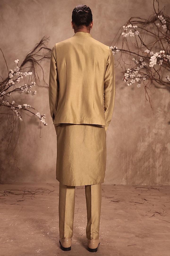 Light Green Silk Chanderi Gota Embroidered Bundi Jacket Set by Niti Bothra Men at Pernia's Pop Up Shop