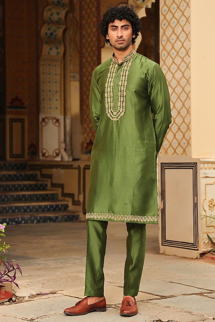 Green Silk Tencel Zari Embroidered Kurta Set by Niti Bothra Men at Pernia's Pop Up Shop