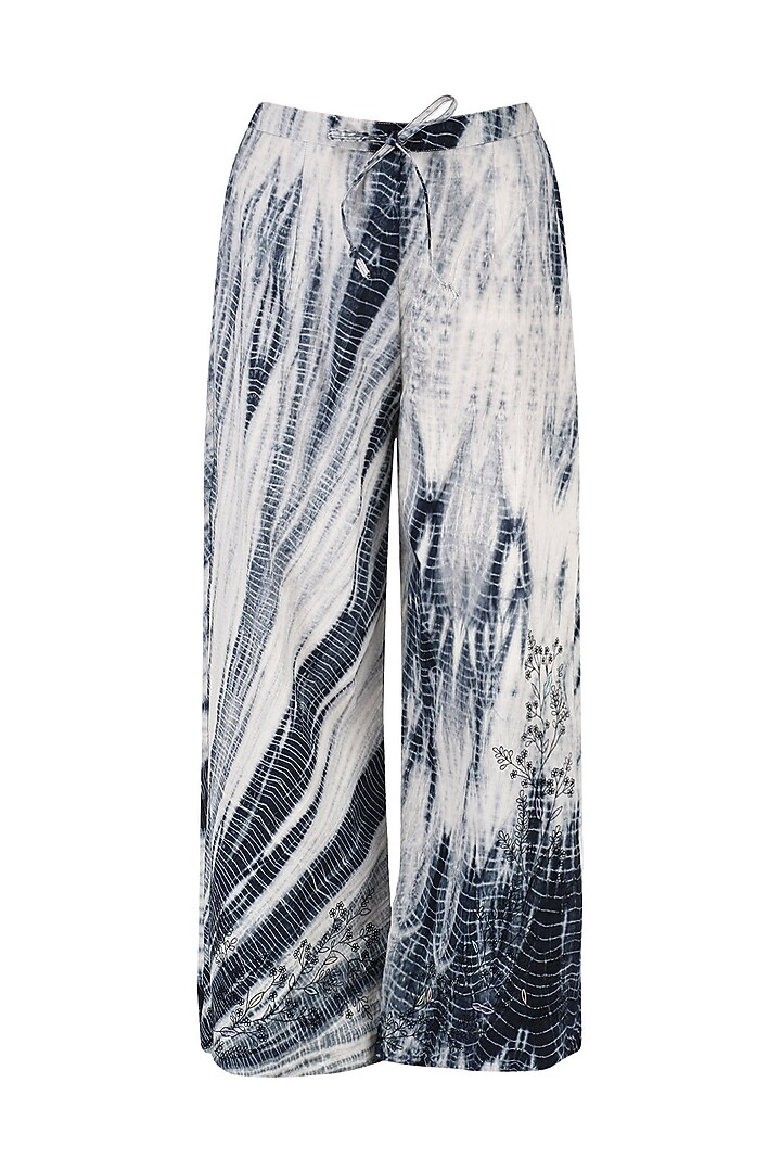 Black embroidered Shibori kurta with broad pants available only at Pernia's Pop Up Shop.