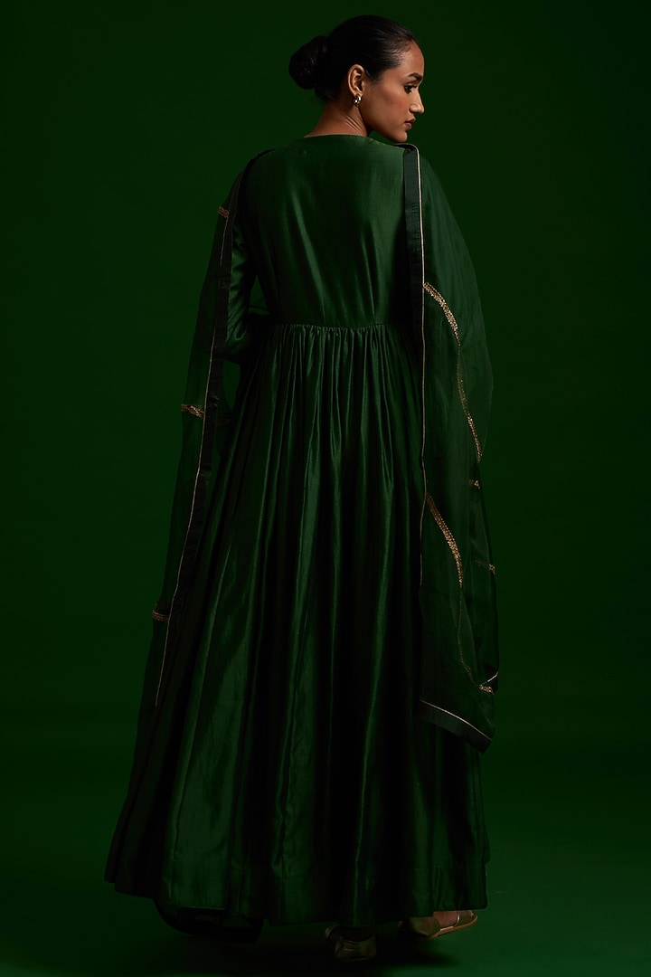 Emerald Green Embroidered Wedding Anarkali Set by Nishar Ahmed at Pernia's Pop Up Shop